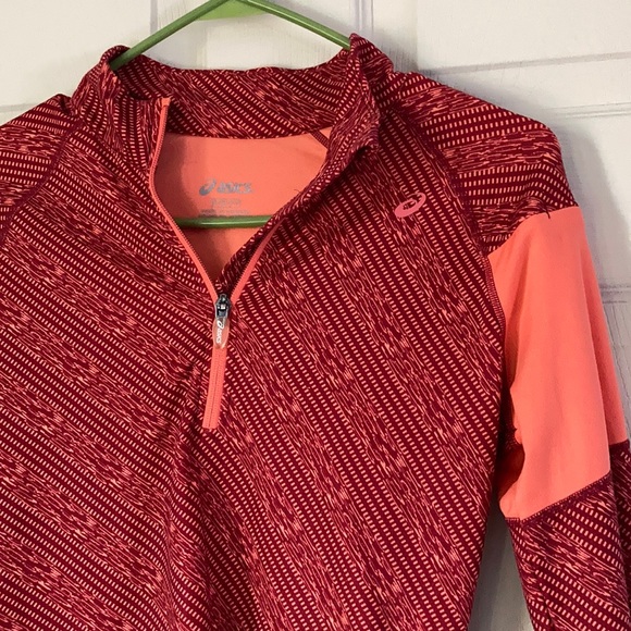 Long sleeve athletic top - Picture 2 of 5